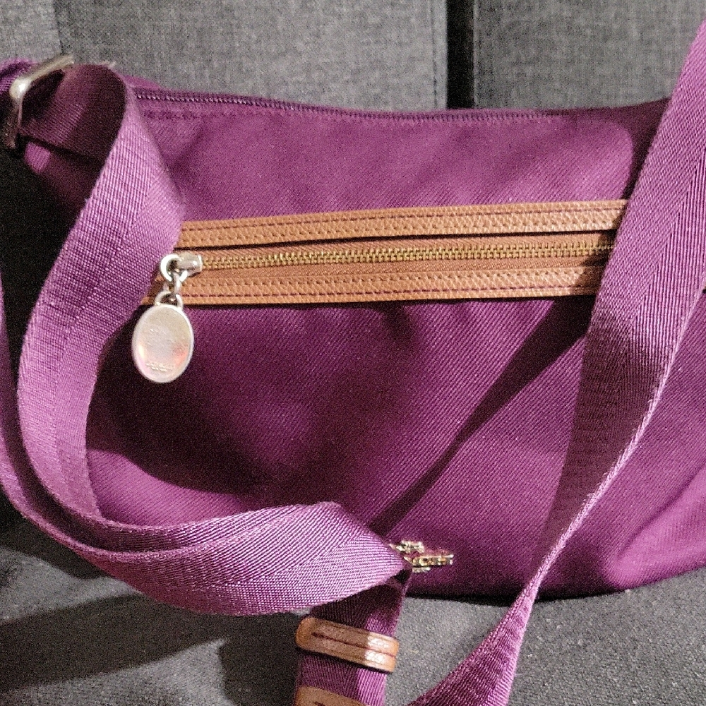 Vintage Coach Purple Crossbody Bag with Gold Hardware and Adjustable Straps - Picture 16 of 16